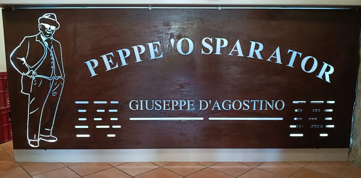 Insegna interna di Peppe O Sparatore